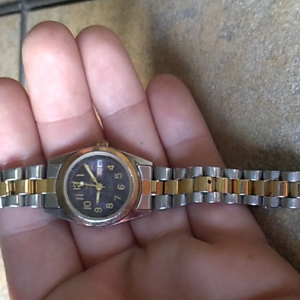 Vintage Waltham Women's Black Dial Two-Tone Stainless Steel Band Watch
